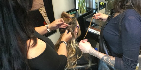 closeup hair extensions training